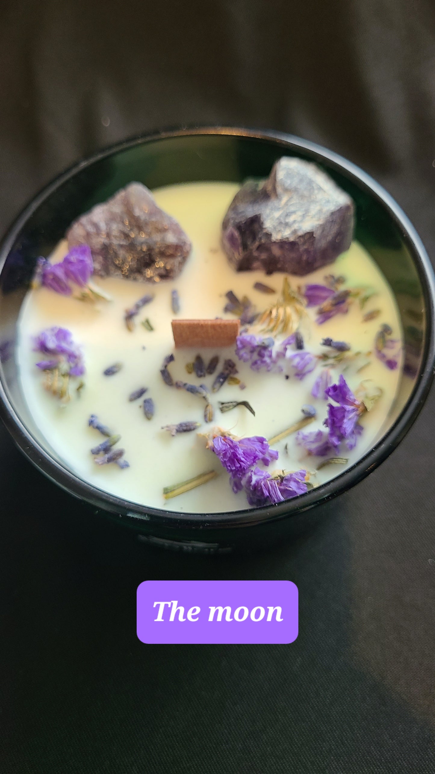 Hop Hare Crystal Magic Flower Candle - The moon.
